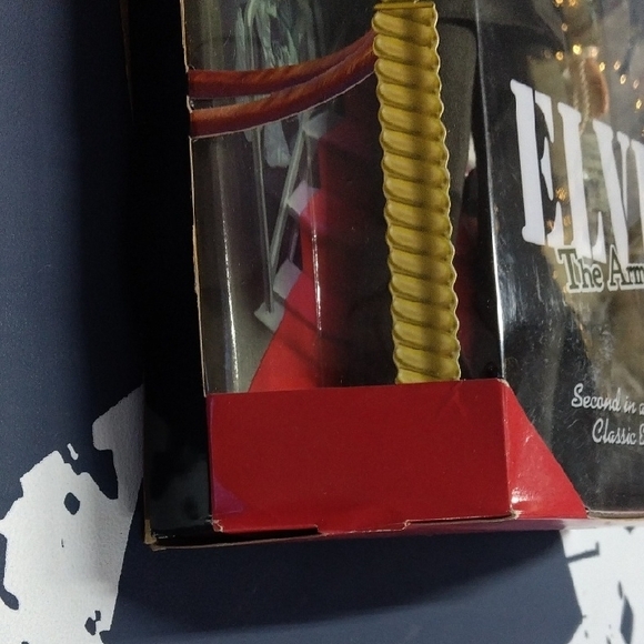 1999 Elvis "The Army Years" Mattel Doll - Picture 5 of 9